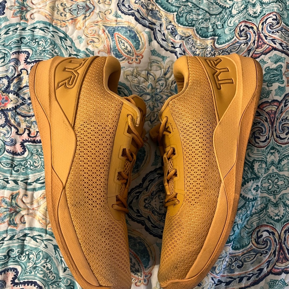 TYR trainers 2
